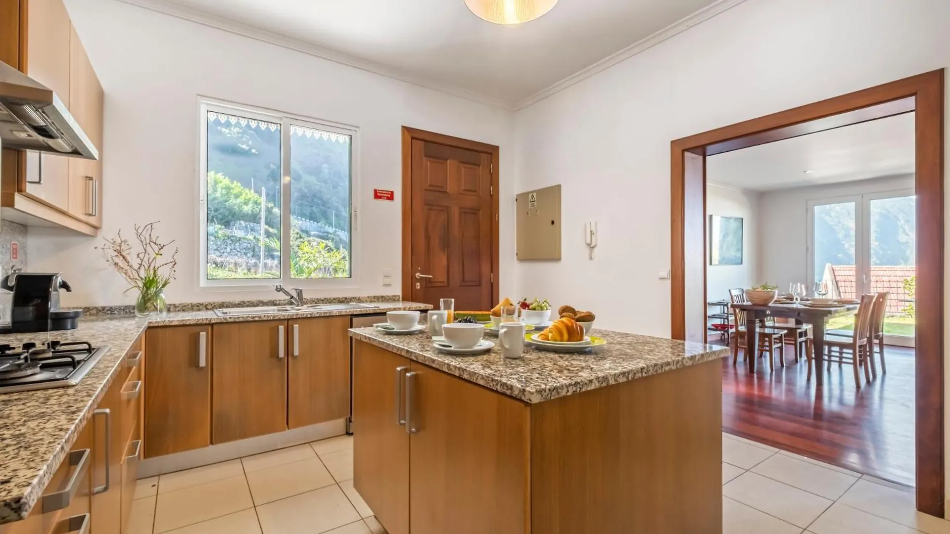 Villa Lajesol Seixal  Ferienhaus Seixal (Madeira)