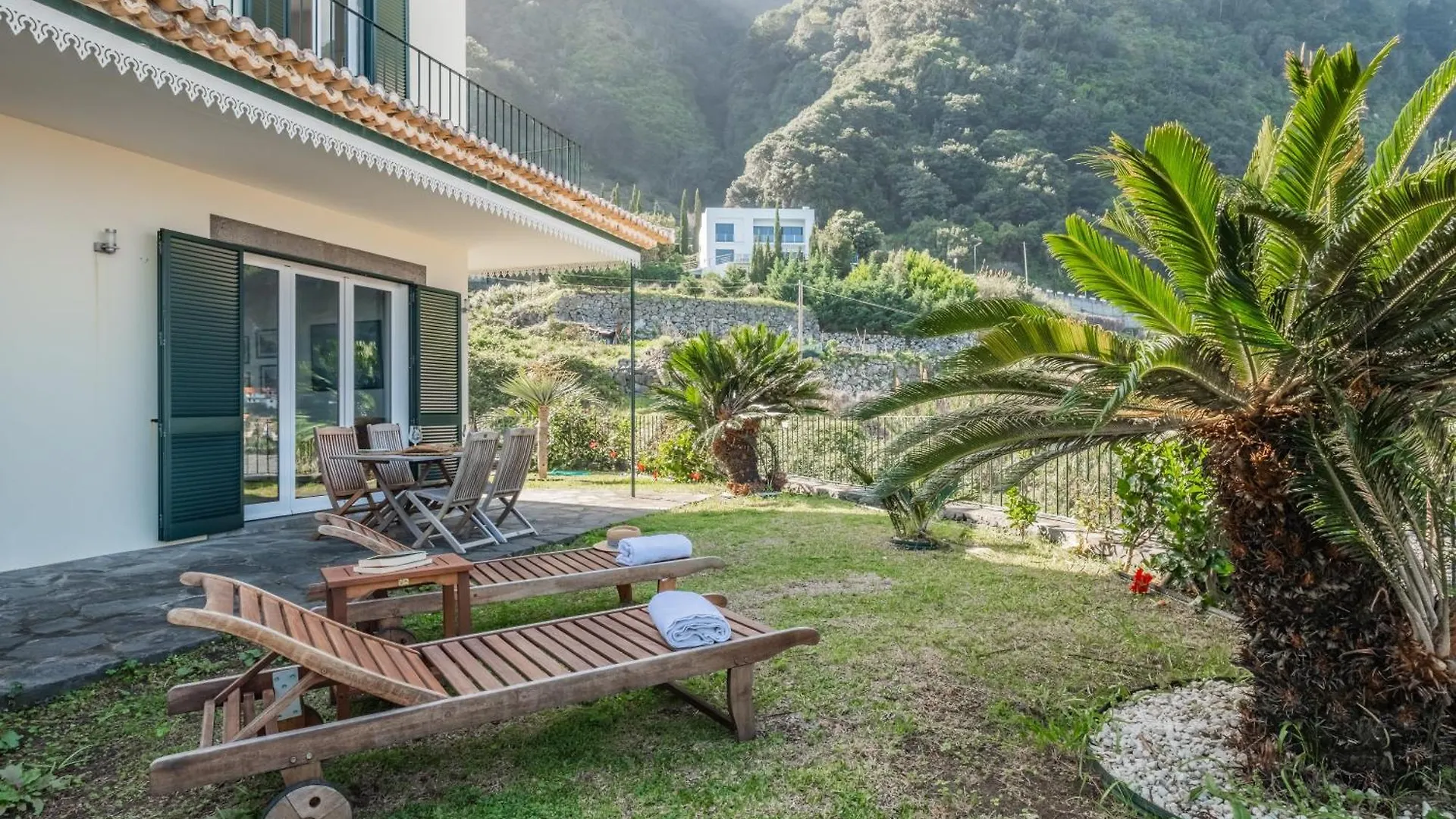 Villa Lajesol Seixal  Portugal