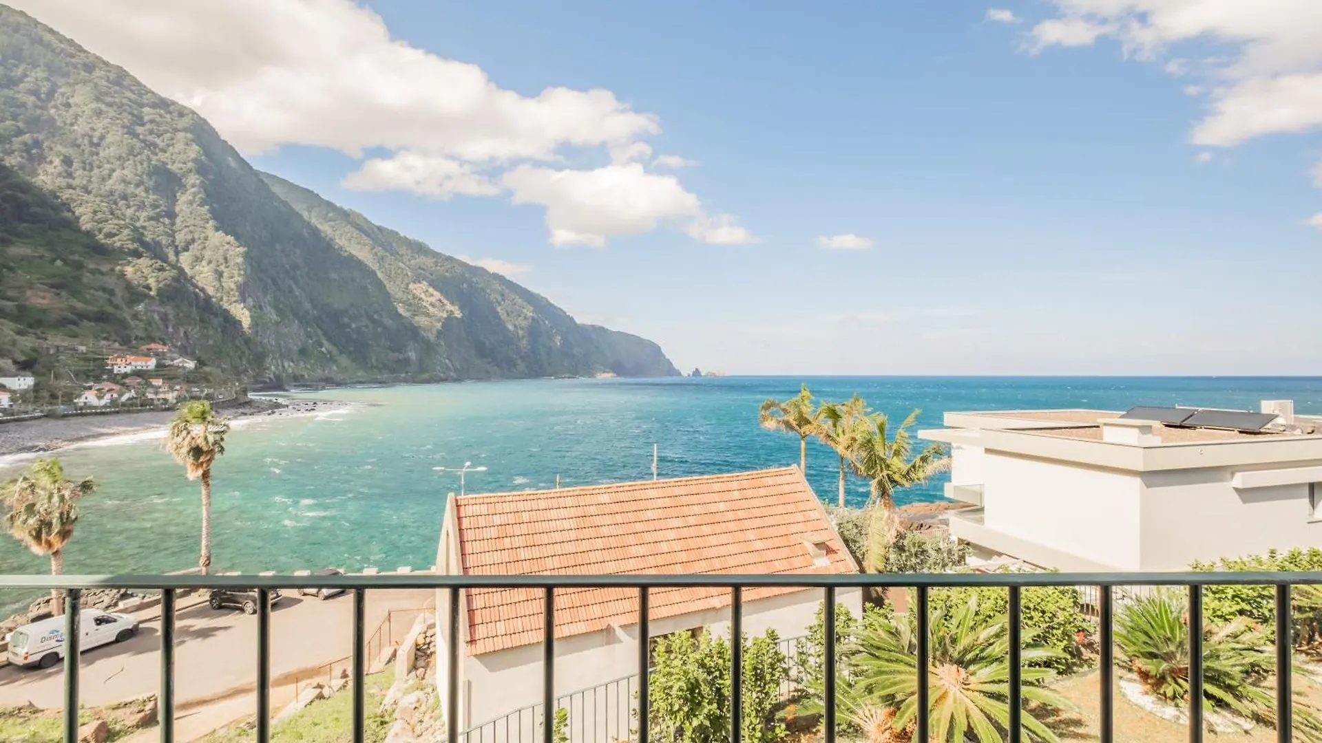 Villa Lajesol Seixal  Ferienhaus Seixal (Madeira)